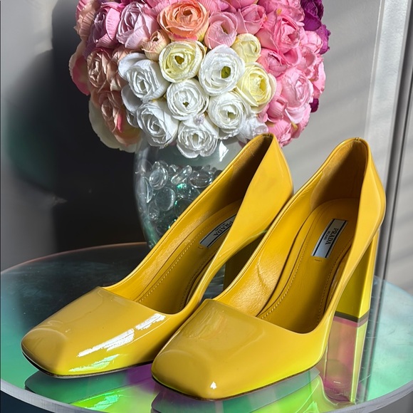 NWOT Prada Yellow Heels Vibrant Patent Leather Pumps - Picture 1 of 11